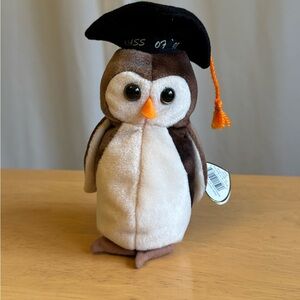 Ty Owl beanie baby with Black Cap - class of 1998